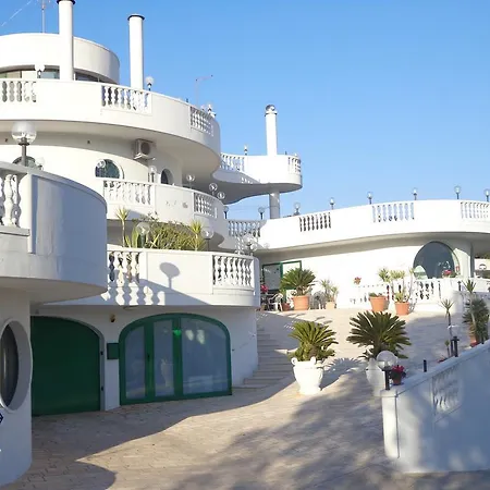 Hotel Falco D'oro 3*