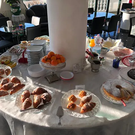 호텔 Falco D'oro 치스테르니노