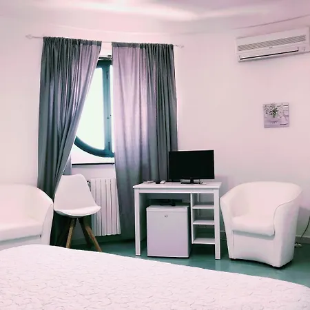 法尔科多洛酒店 奇斯泰尼诺