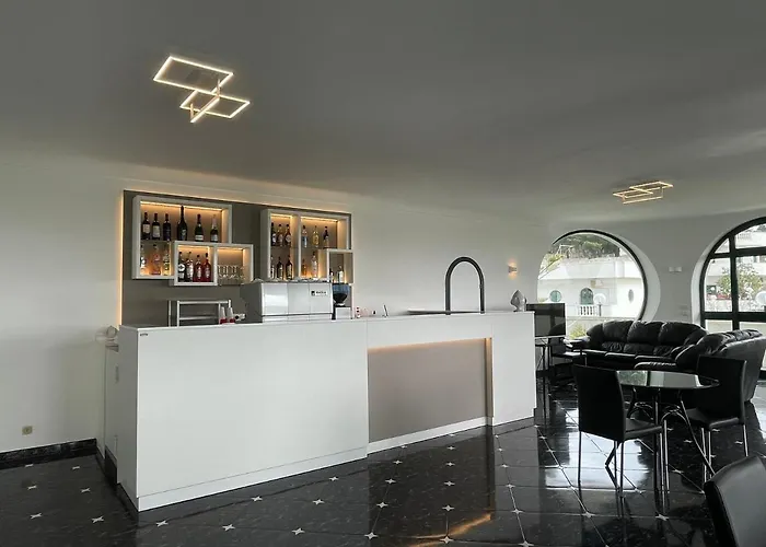 Ξενοδοχείο Falco D'oro 3*