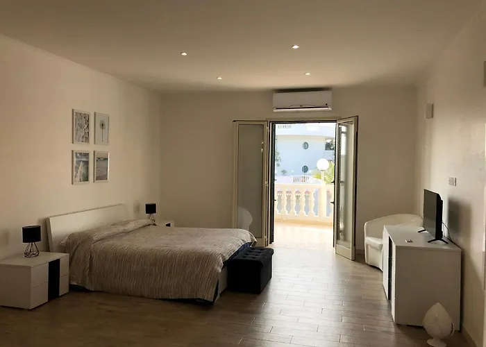 Falco D'oro Cisternino